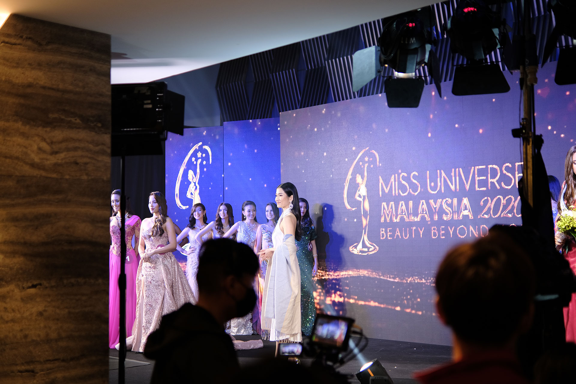 Frost Yaw Presenting Awards To The Winners at Miss Universe Malaysia 2020