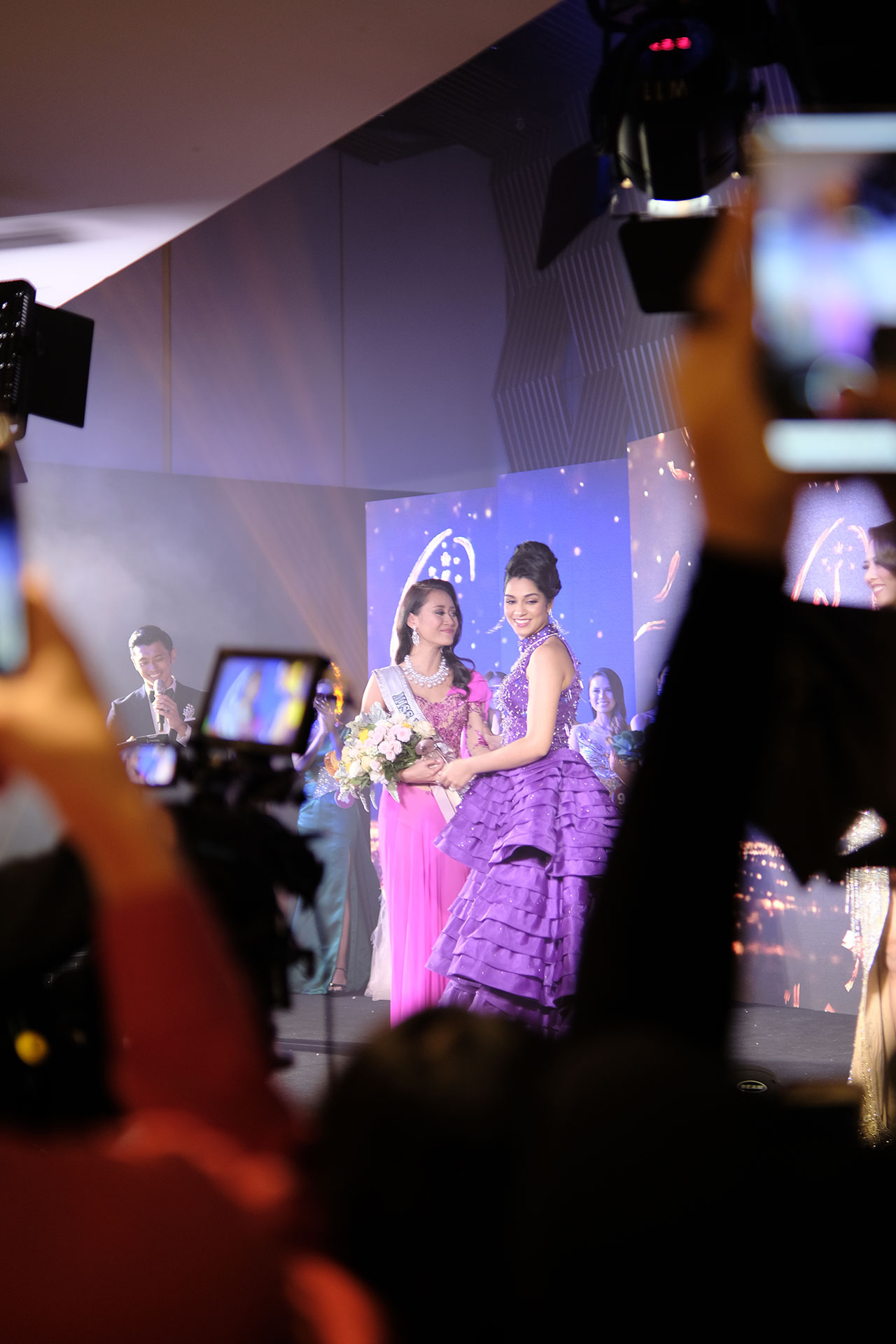 Sweta Sekhon Presenting Award to Miss Universe Malaysia 2020 Winner