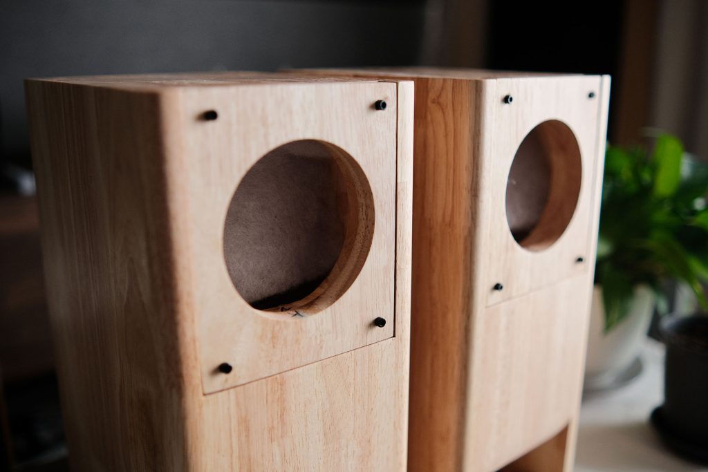 Iwistao 4" Full Range Speaker Cabinet